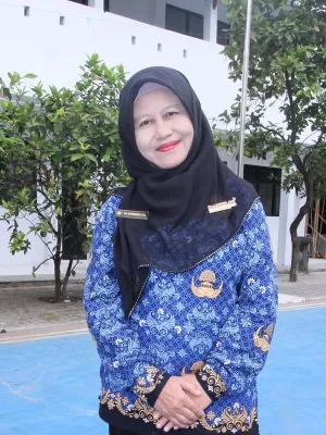 Hj. Eny Suryaningsih, M.Pd